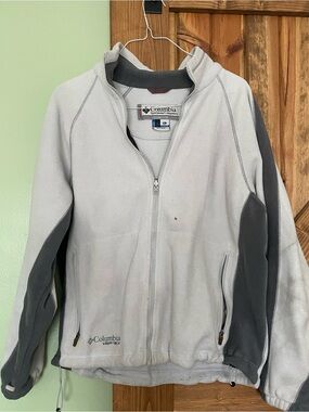Columbia Light Gray and Charcoal Full-Zip Fleece Jacket